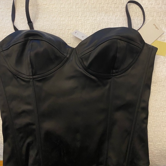 Bustier - Picture 1 of 1